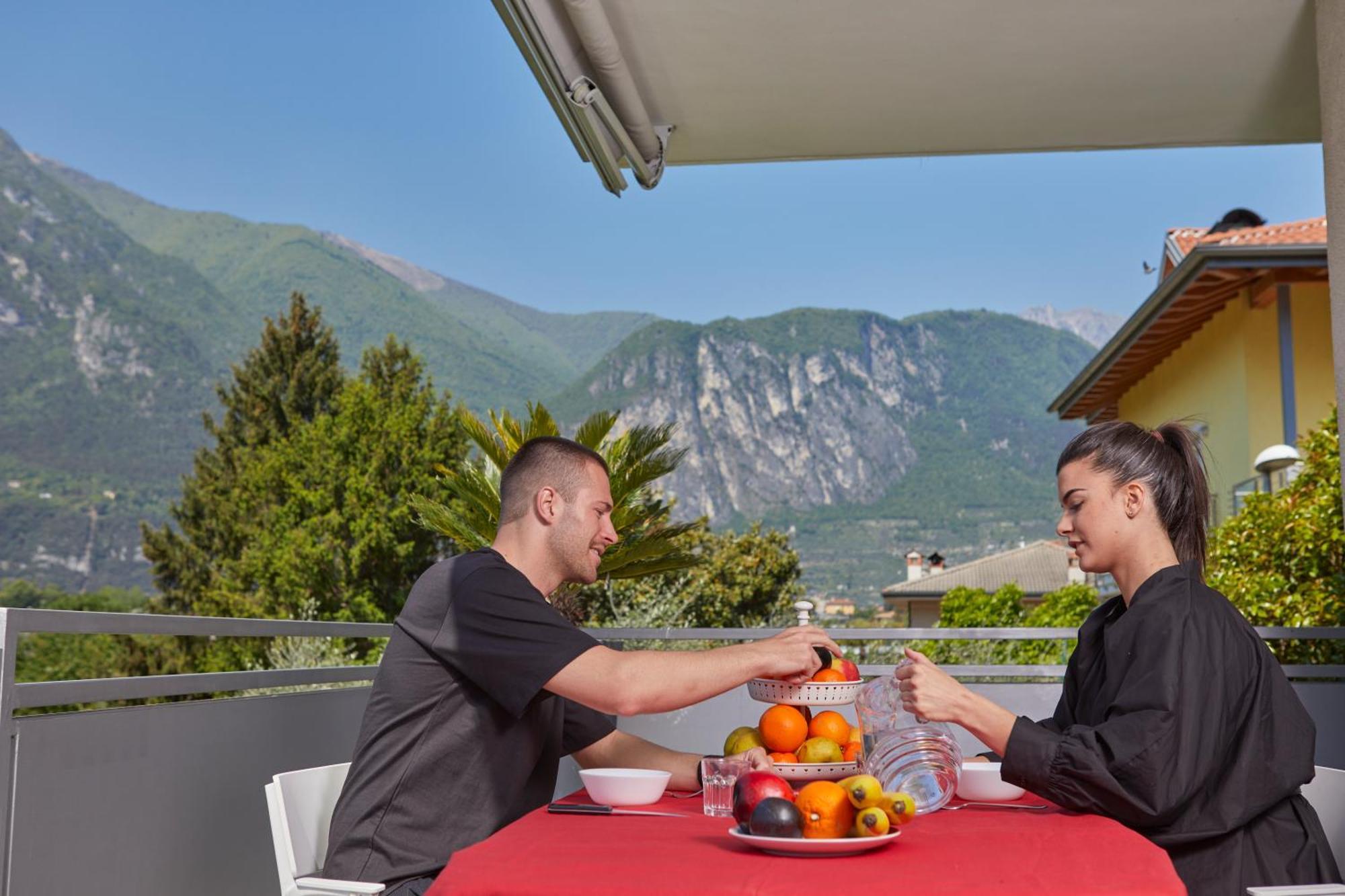 Appartamenti Sant'Alessandro Riva del Garda Buitenkant foto